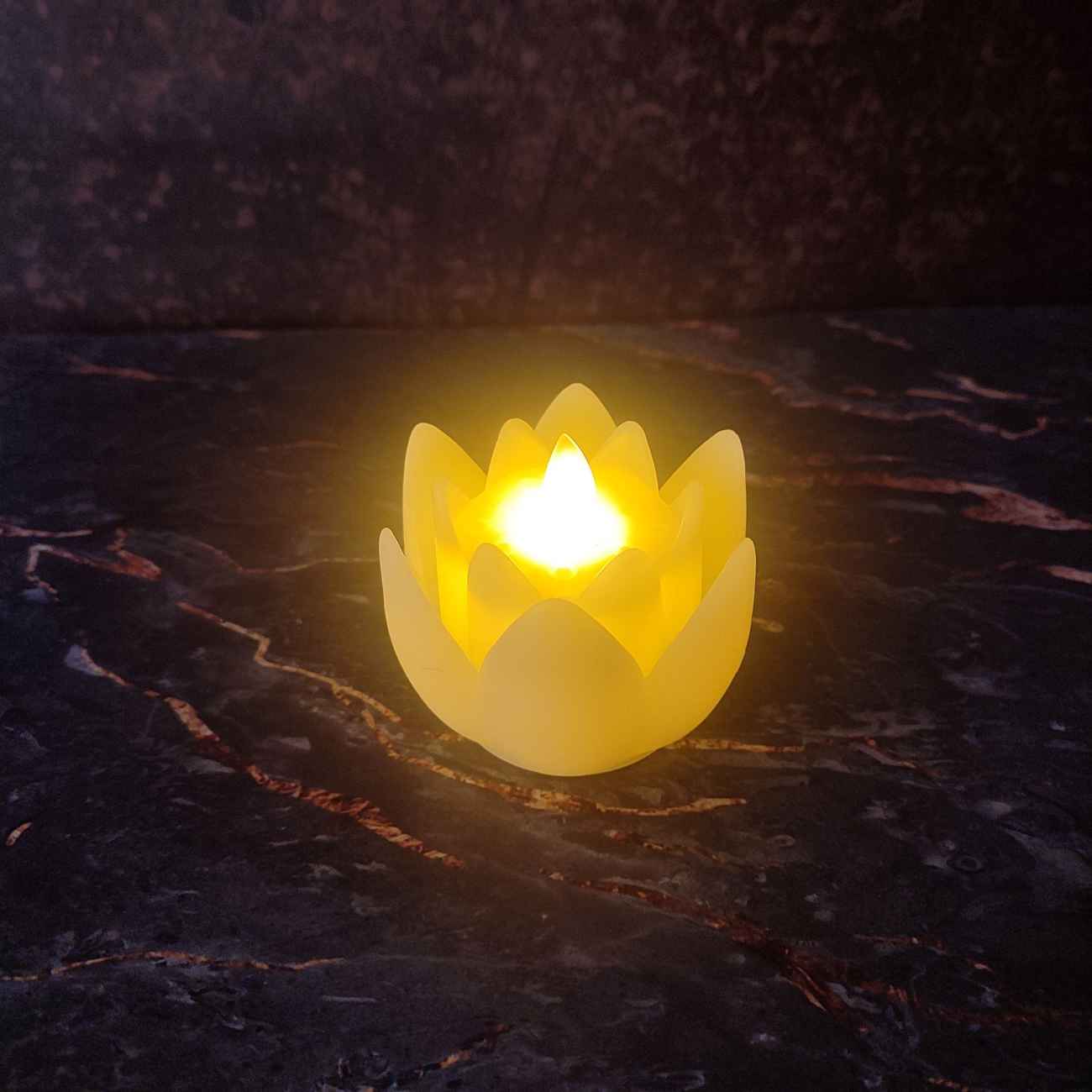 Bloemvormige LED Kaarsen – Minimalistisch (Set van 2)