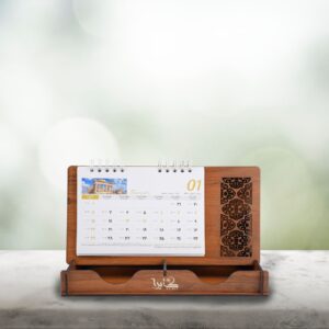 Houten bureaukalender voor het jaar 1404 met standaard – Moderne kunstzinnigheid