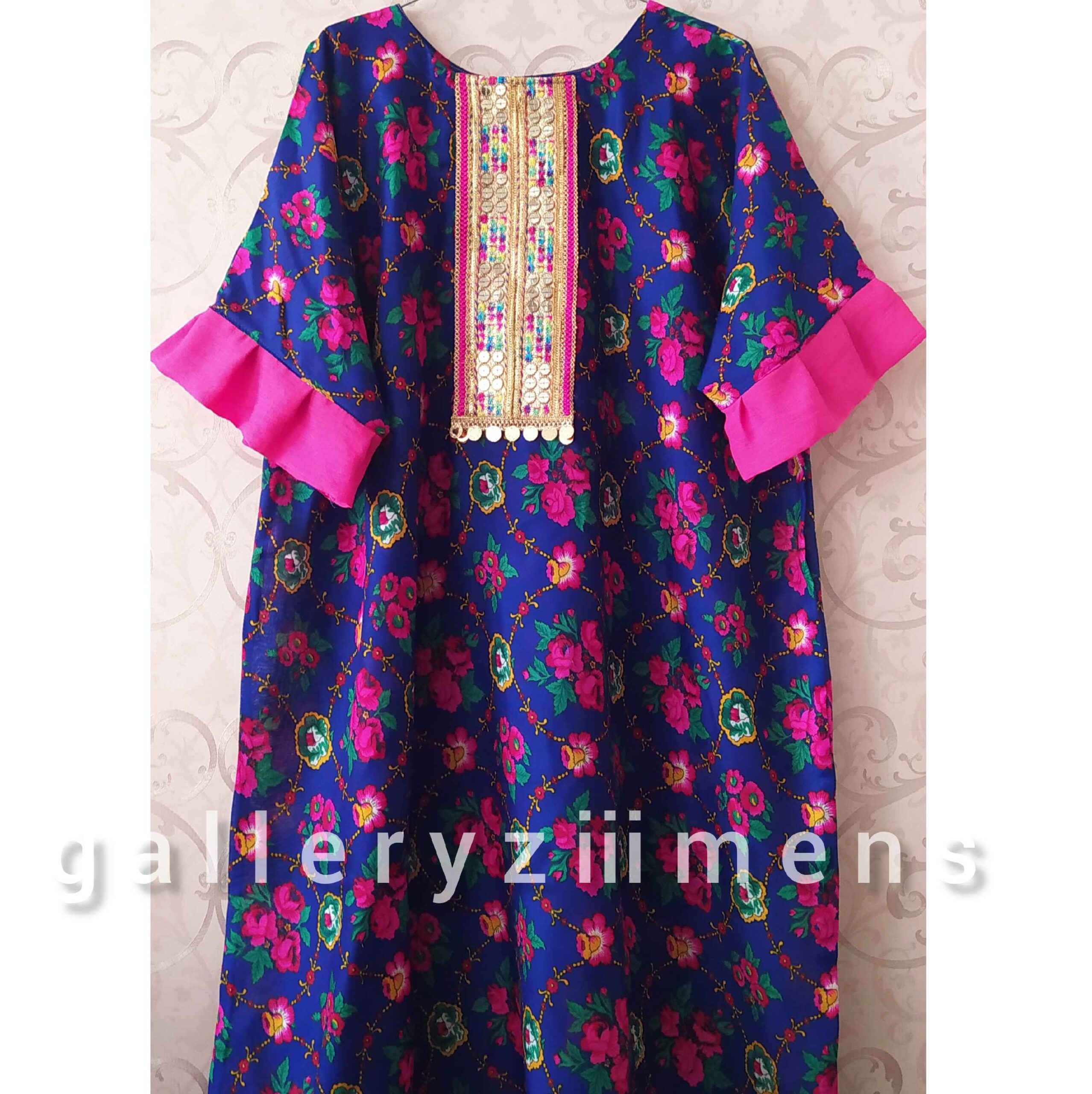 Perzische kaftan met fijn borduurwerk