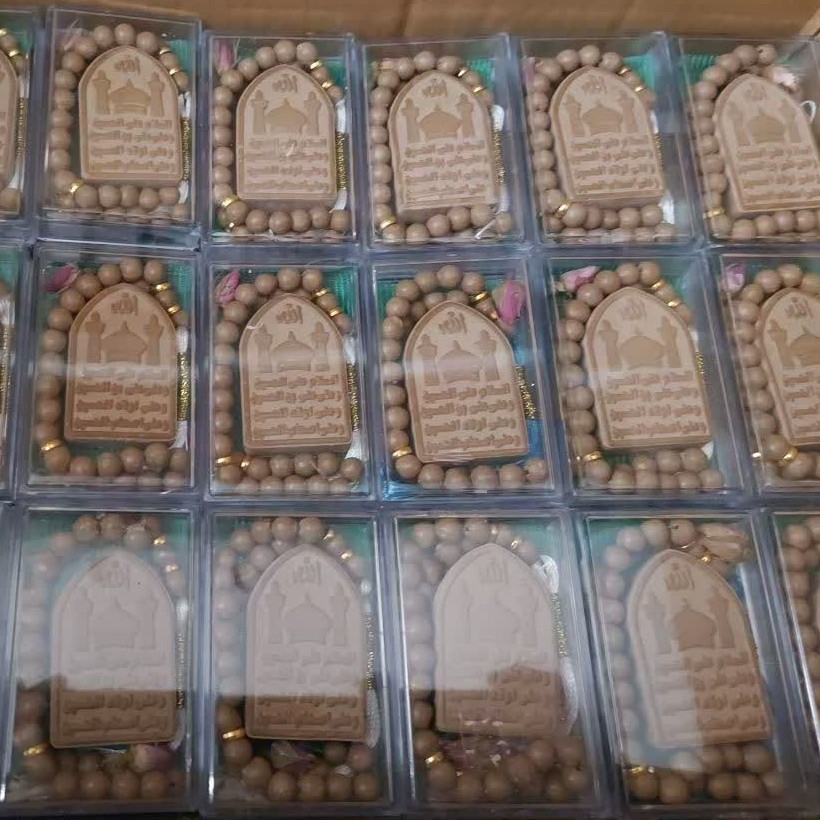 Turbah en Rozenkrans voor Gebed in Mihrab Design
