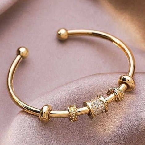 Verstelbare Stalen Manchette Armband voor Vrouwen – Gedurfd & Stijlvol Sieraad