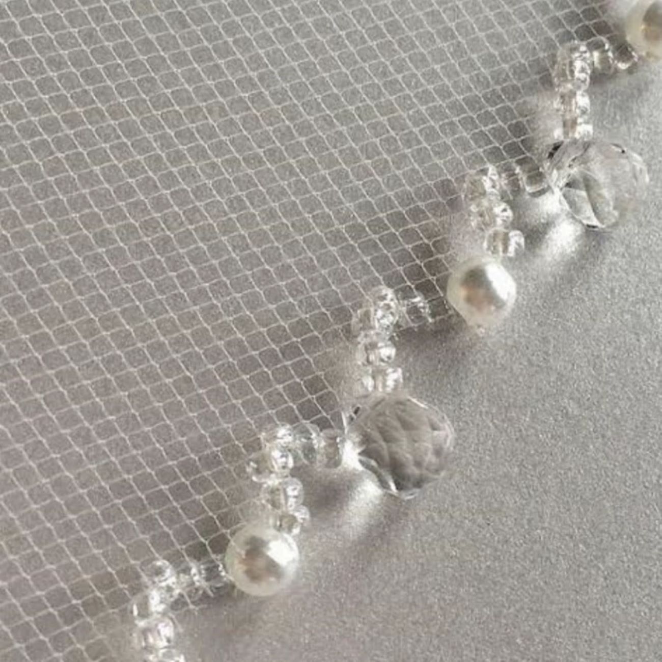 Bruidssluier met Parelversiering – Luxe Blikvanger