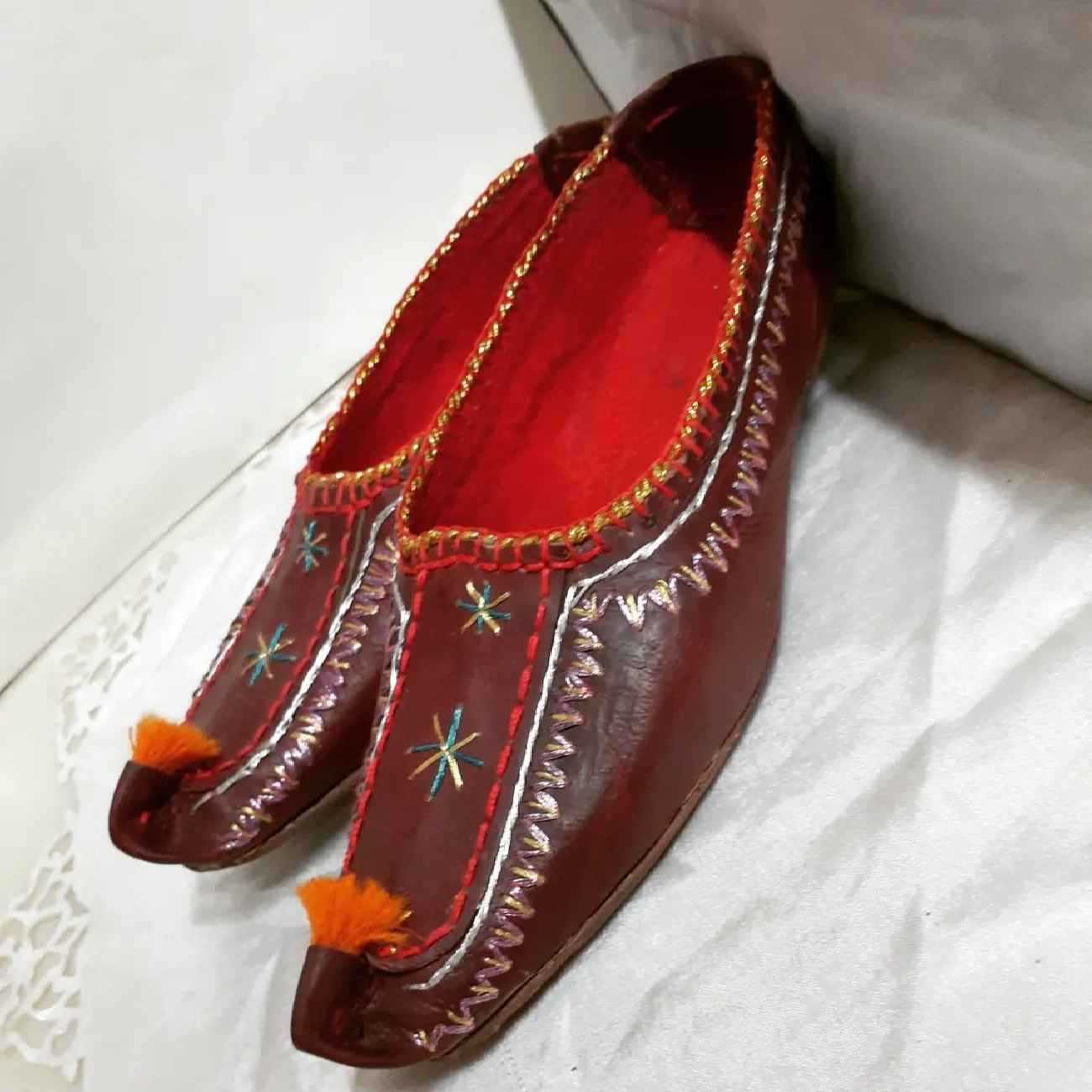 Charooq Perzische Leren Slippers – Handgemaakte Slippers uit het Hart van Perzië