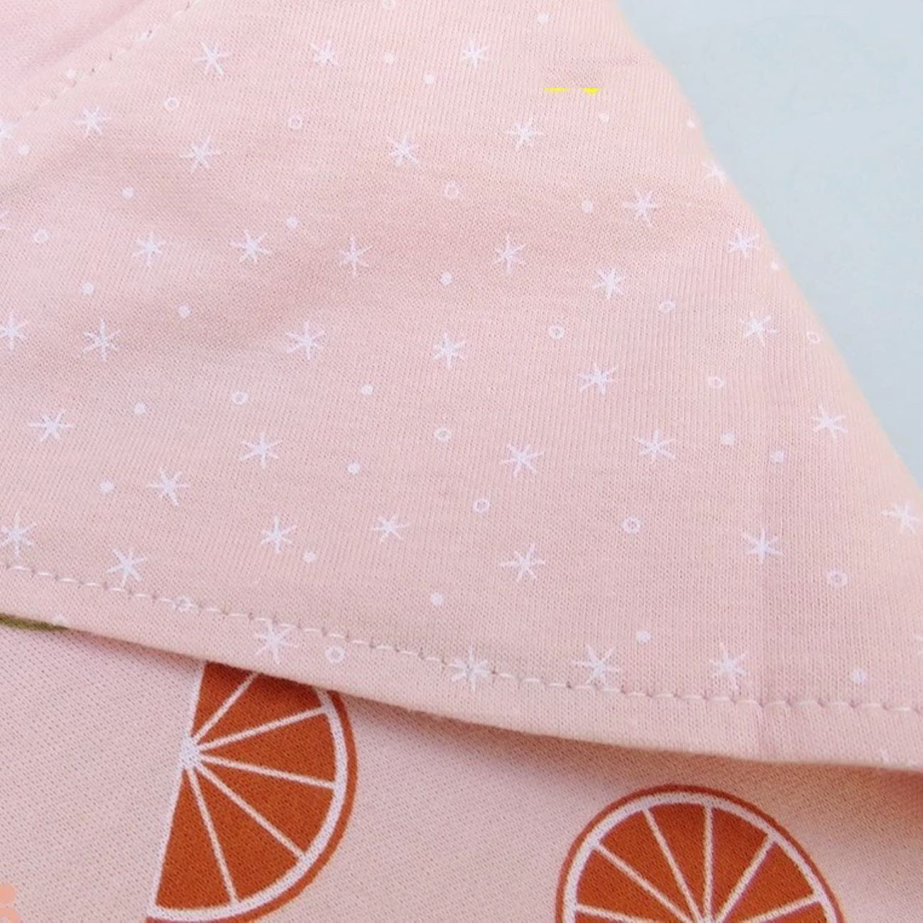 Katoenen Baby en Peuter Slabbetje — Roze Oranje Design