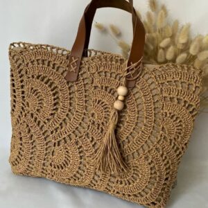 Elegante handgeweven raffia handtas honingkleur