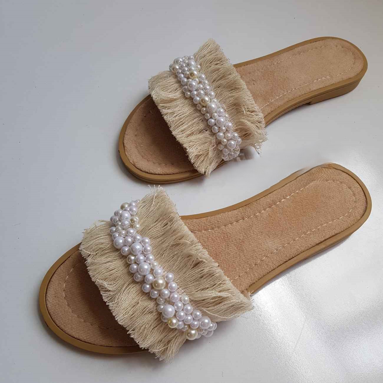 Handgemaakte Macramé Slipper – Boho met Parel