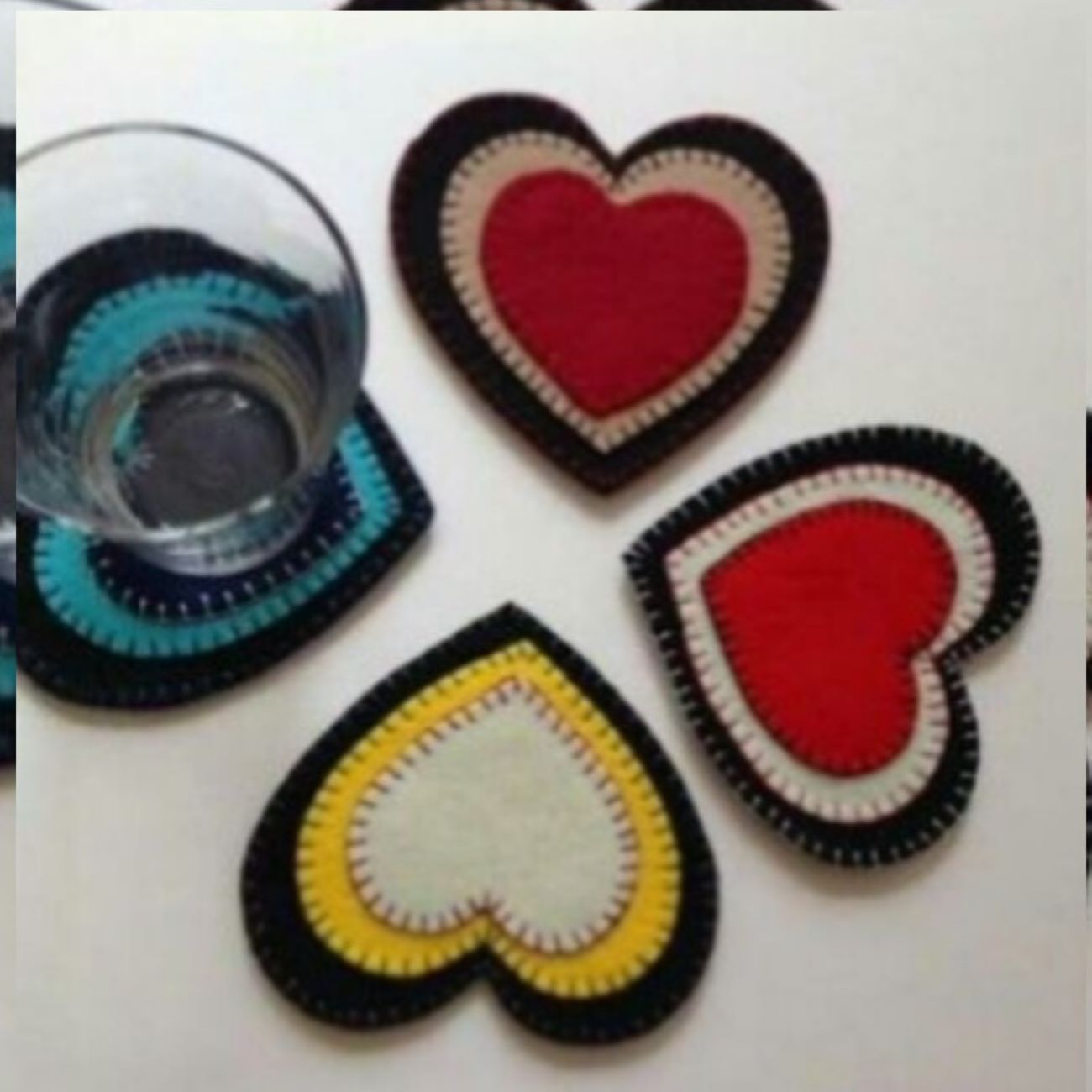 Zwarte Hart Vilten Onderzetters 6-delige Set – Minimalistische & Romantische Tafelbescherming