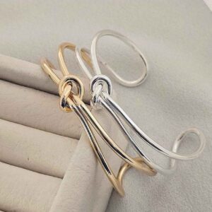 Minimalistische Knoop Manchette Armband – Symbool van Kracht