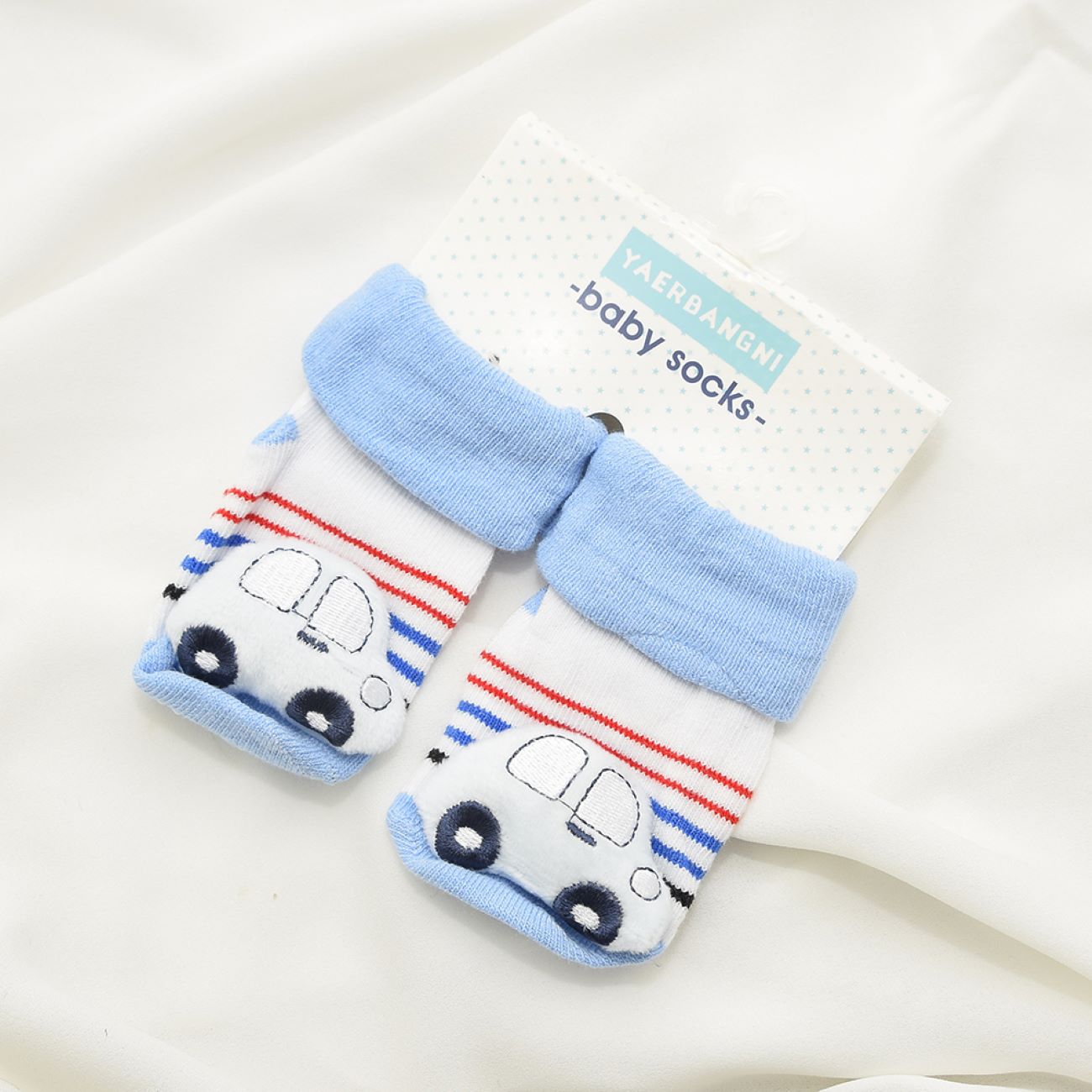 Antislip Pasgeboren Sokken – Wit met Auto Ontwerp