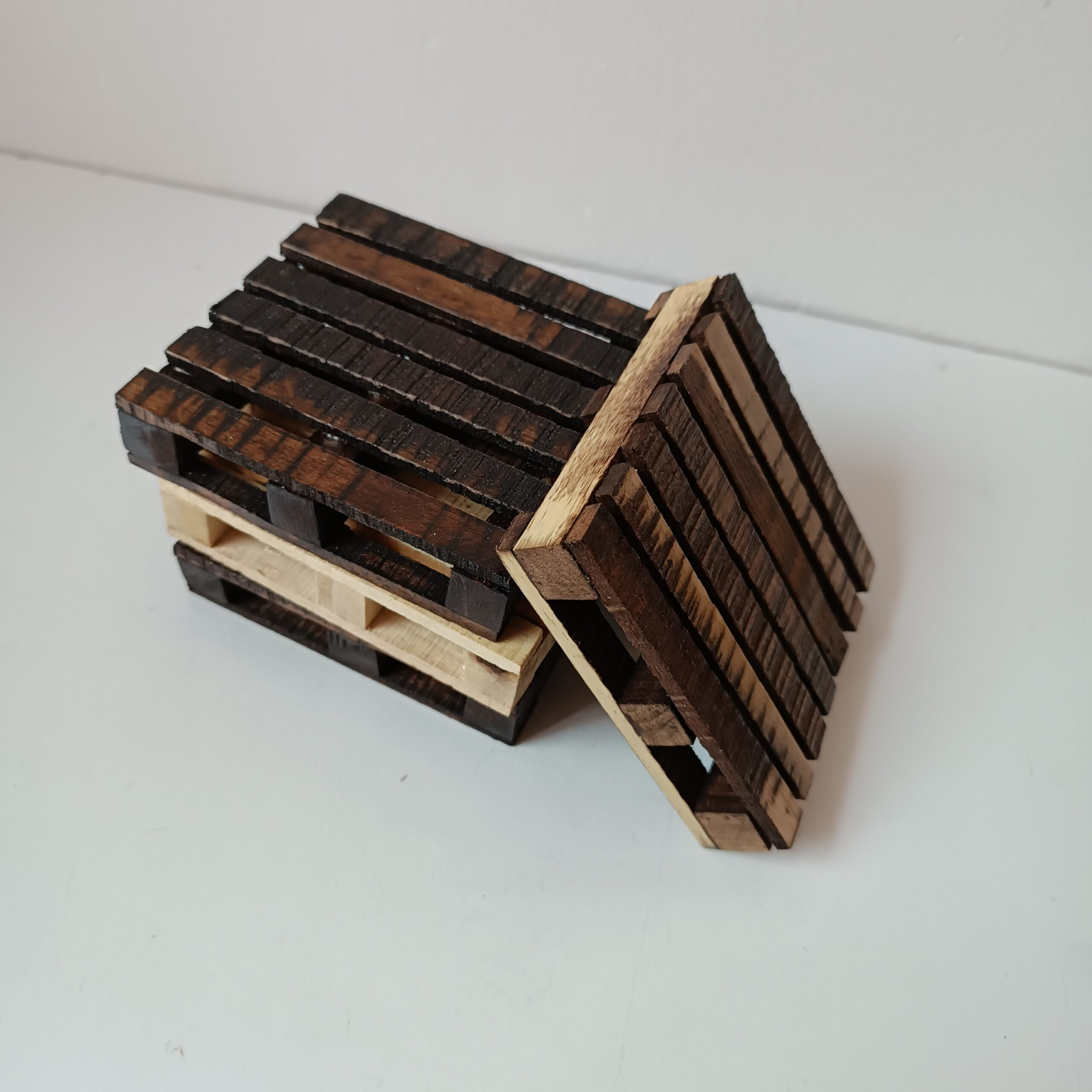 Rustieke Pallet Houten Onderzetters 6-pack – Perfect Boho Woonaccessoire voor Drankjes