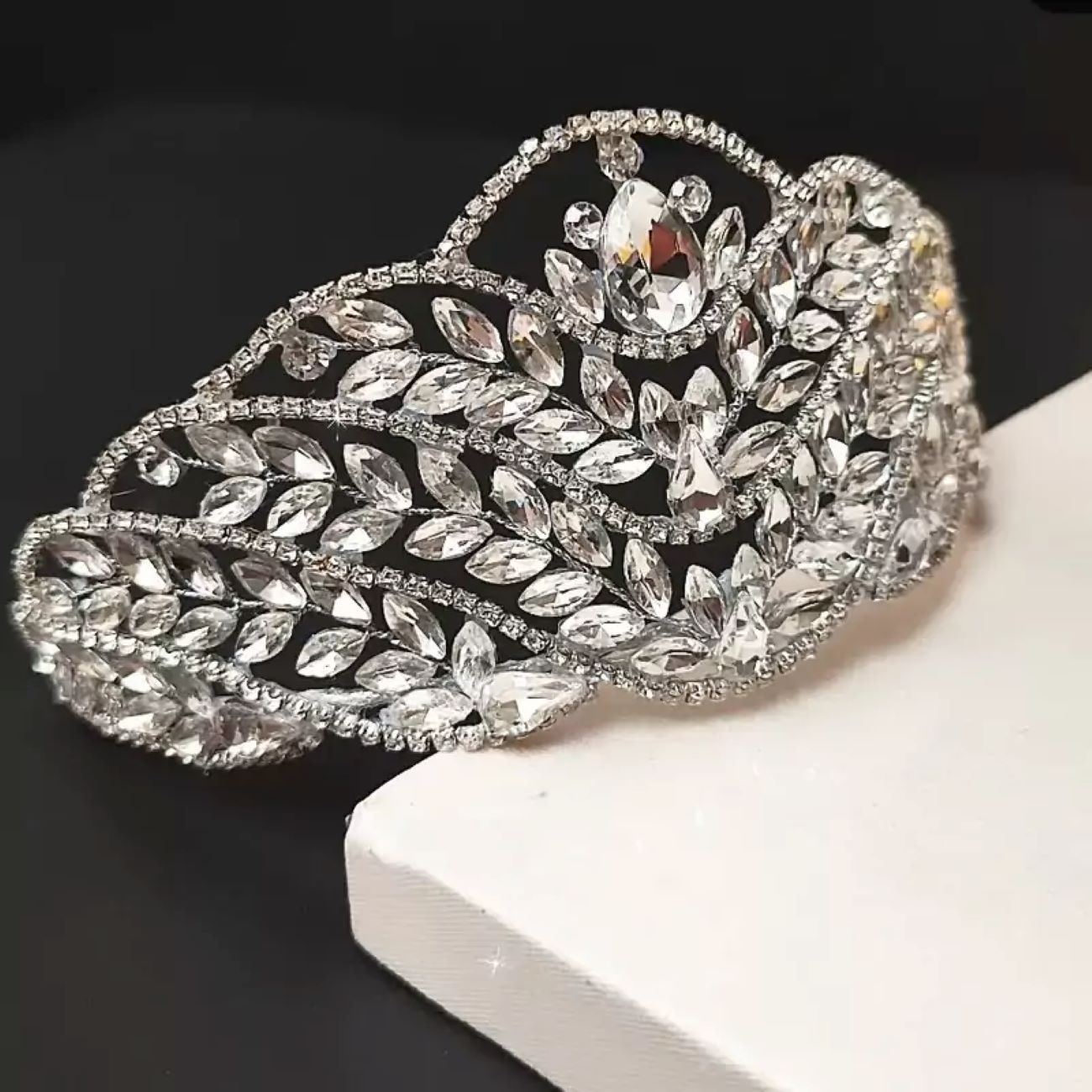 Unieke Bruidskroon met Edelstenen – Zilver