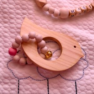 Houten Kralen Baby Rammelaar – Ontwikkeling Motoriek