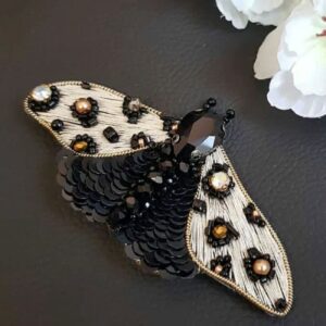 Luxe Vlinder Broche – Geborduurd met Kralen – Zwart