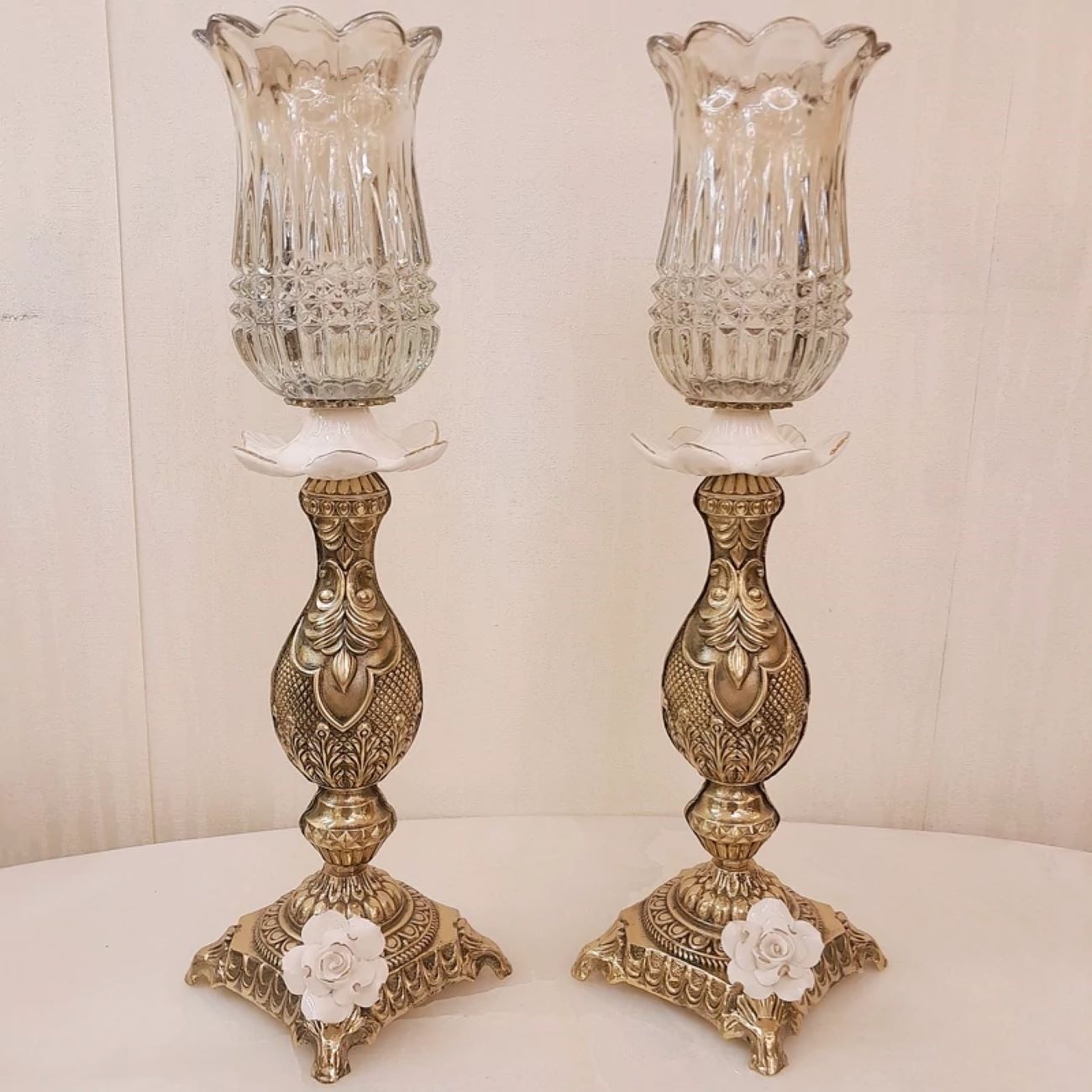 Bronzen Messing Kandelaar – Wit Bloesem Ontwerp