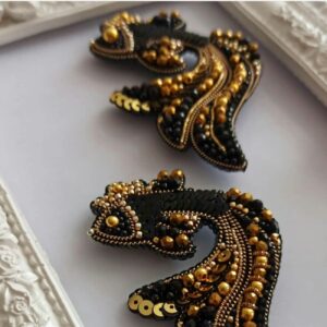 Gouden Vis Geborduurde Broche – Een Accessoire voor Natuurliefhebbers