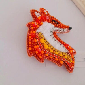 Prachtige Geborduurde Vos Broche – Gracieus en Uniek