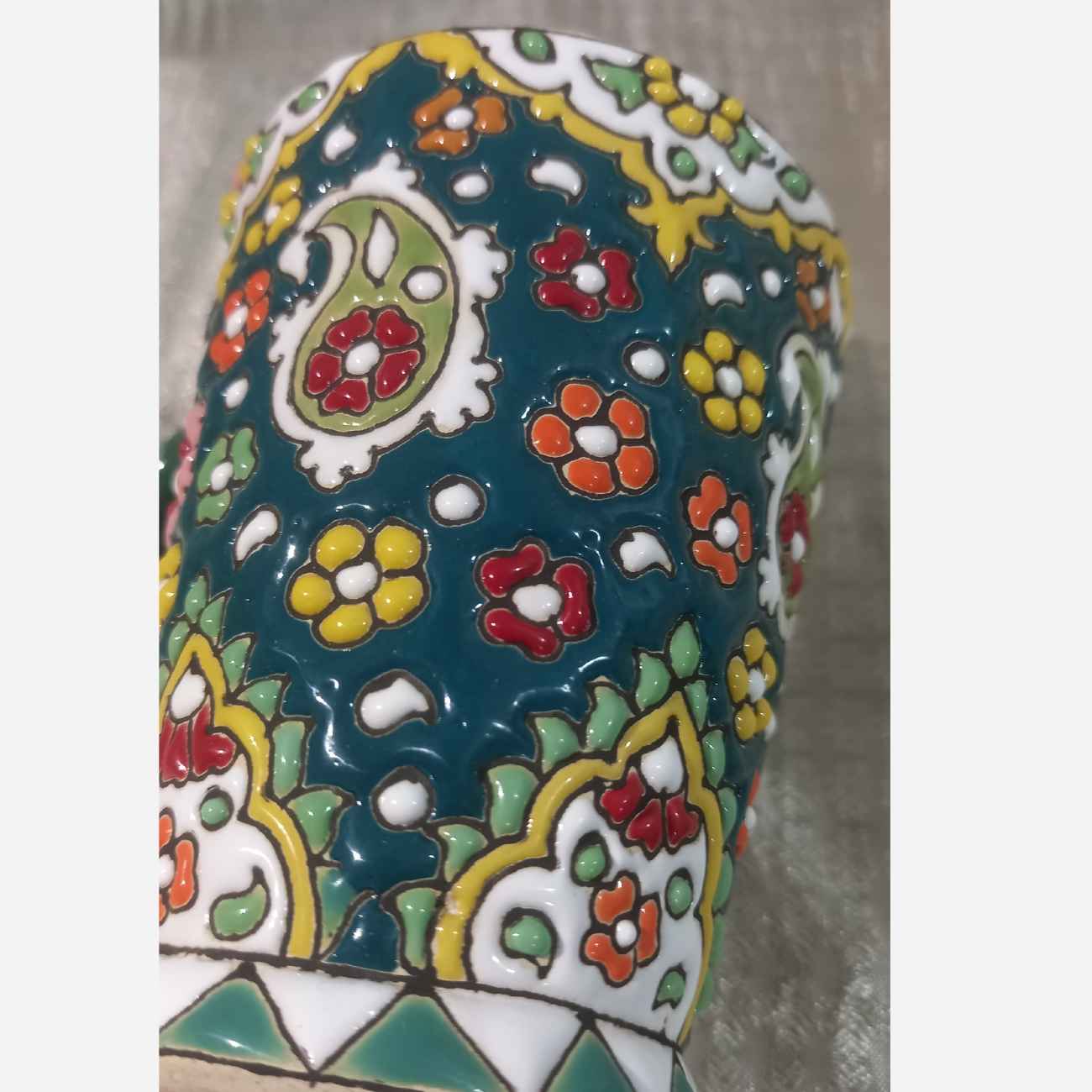 Handgemaakte Minakari Mok – Groen Bloemenpaisley