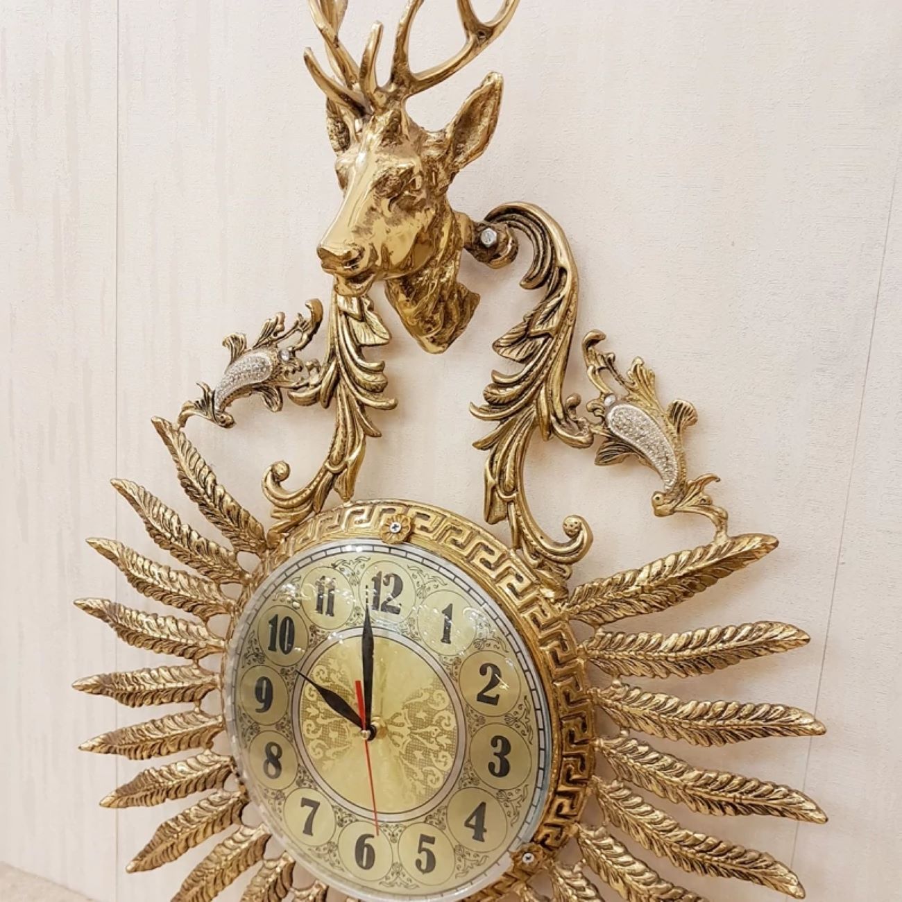 Messing Wandklok Rond – Klassiek Hertontwerp