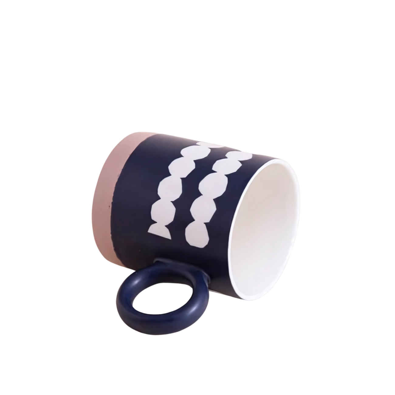 Elegante navy blauwe keramische mok met parelontwerp