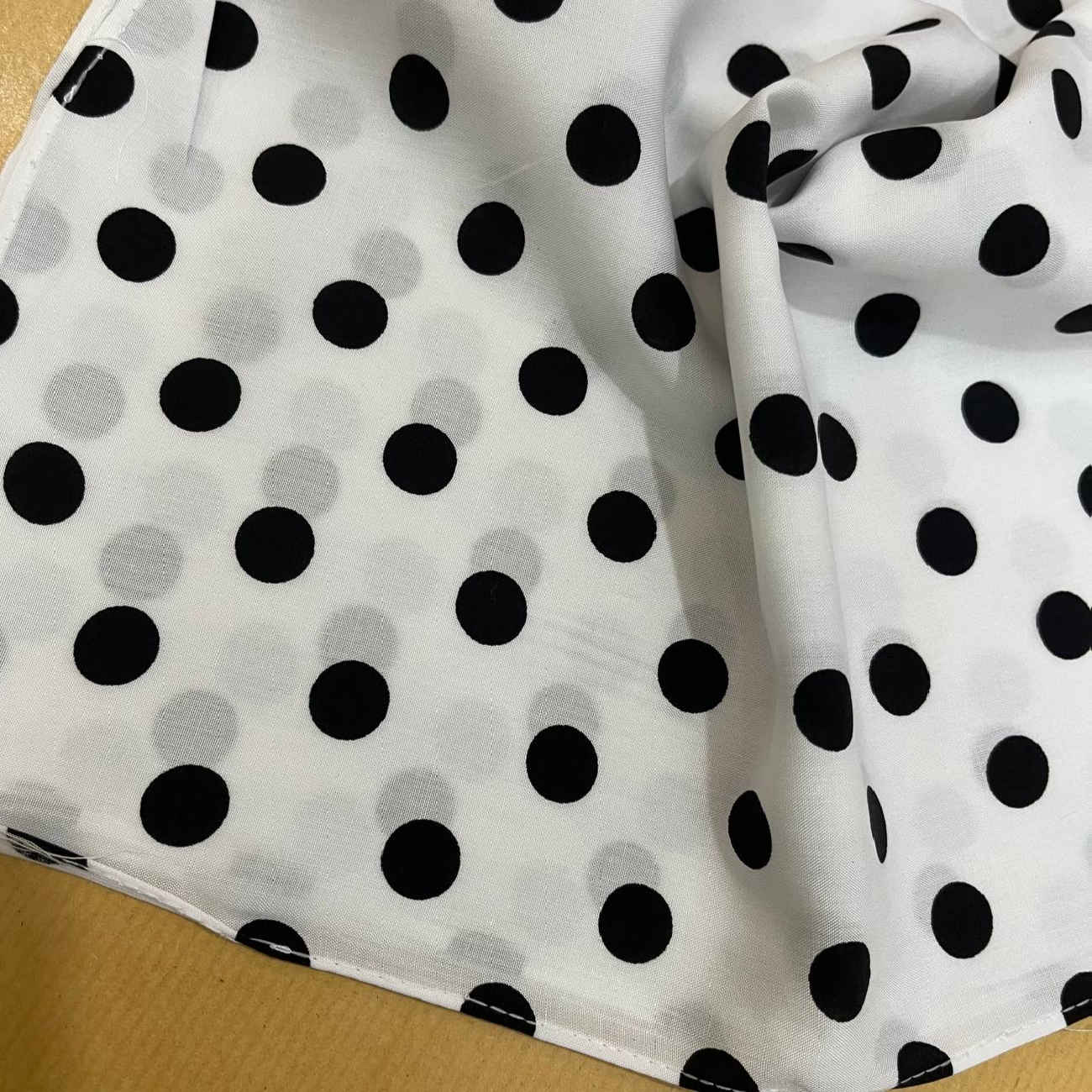 Elegante katoenen mini sjaal wit met zwart patroon
