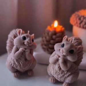 Handgemaakte Eekhoorn Kaars – Bruin