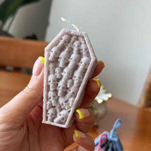 Handgemaakte Gotische Kaarsen – Kist & Skelet