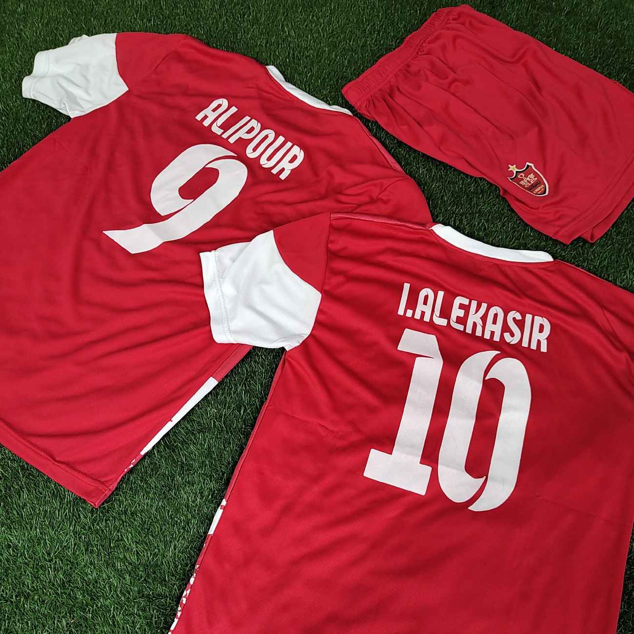 Persepolis voetbalclub T-shirt en korte broek – zomerklaar en stijlvol