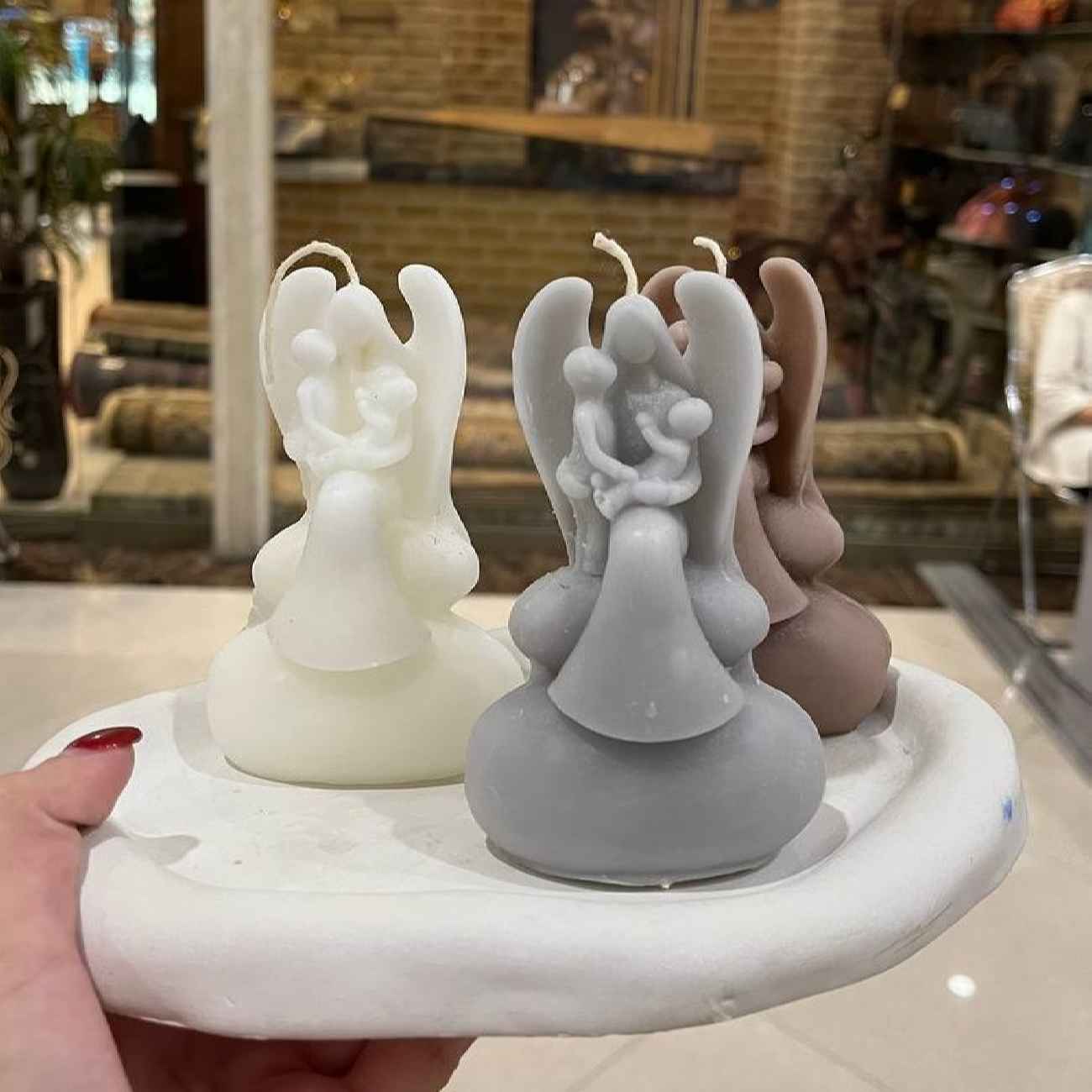 Sculptuurkaars Moeder en Kind – Spiritueel Ontwerp