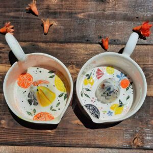 Keramische Citruspers – Boho Handmatige Pers – Cream Fruitpatroon