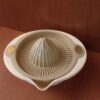 Plastic Hand Juicer in Cream & Brown – Manual Squeezer for Natural Home Aesthetic (1)